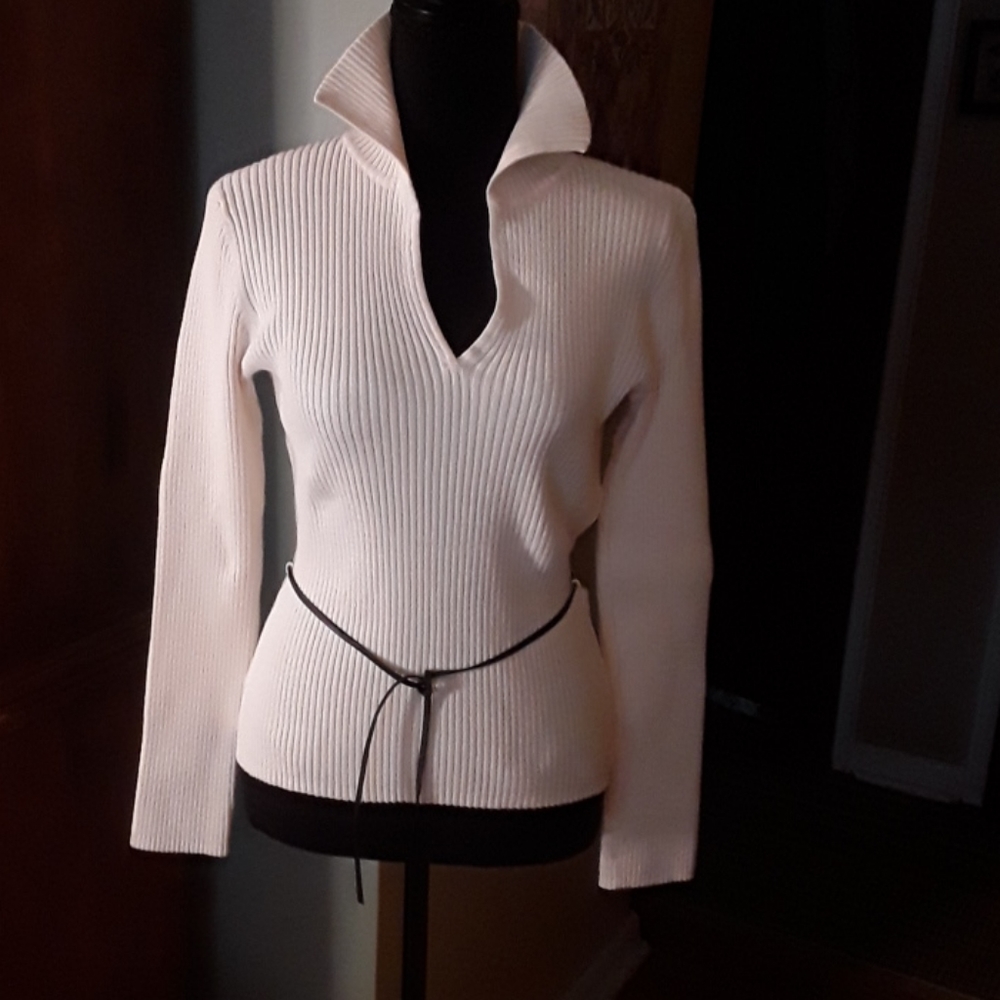 GORGEOUS IVORY SWEATER❣LEAVING AT END OF WEEK❣